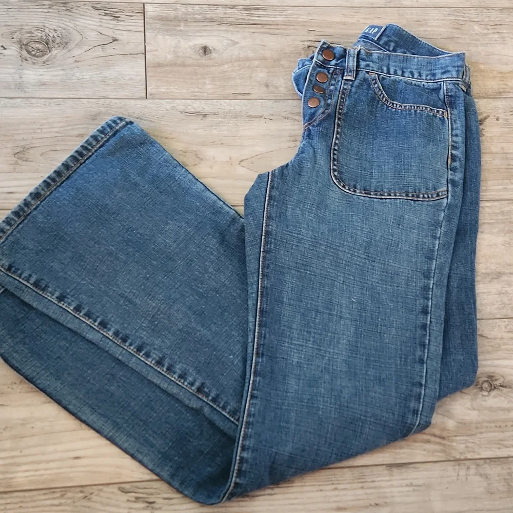 Women's Gap Flare Size 2 - Picture 2 of 2